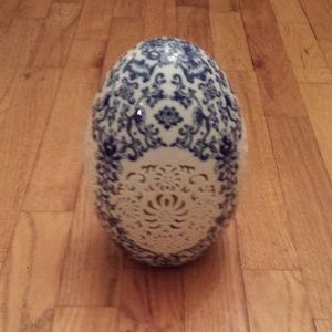 Chinese old Blue and White porcelain Egg shape